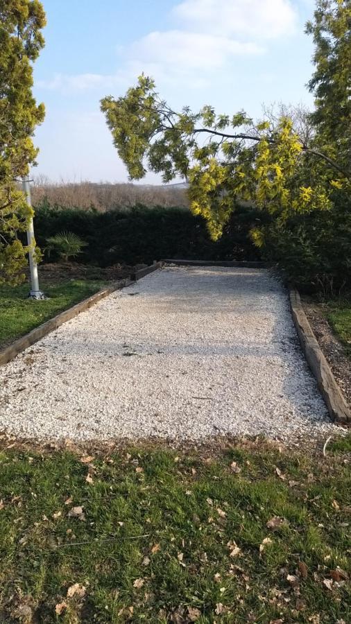 Gite La Garrigue Montbarla 外观 照片